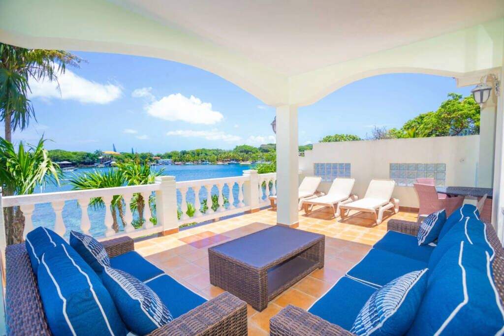 Roatan Life Coral Vista Vacation Rental with Pro Dive Roatan